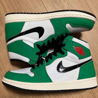 Nike Women's Air Jordan 1 High OG "Lucky Green/White-Sail-Black"