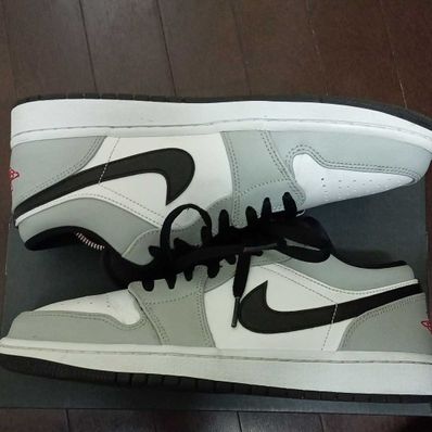 NIKE AIR JORDAN 1 LOW "LIGHT SMOKE GREY"