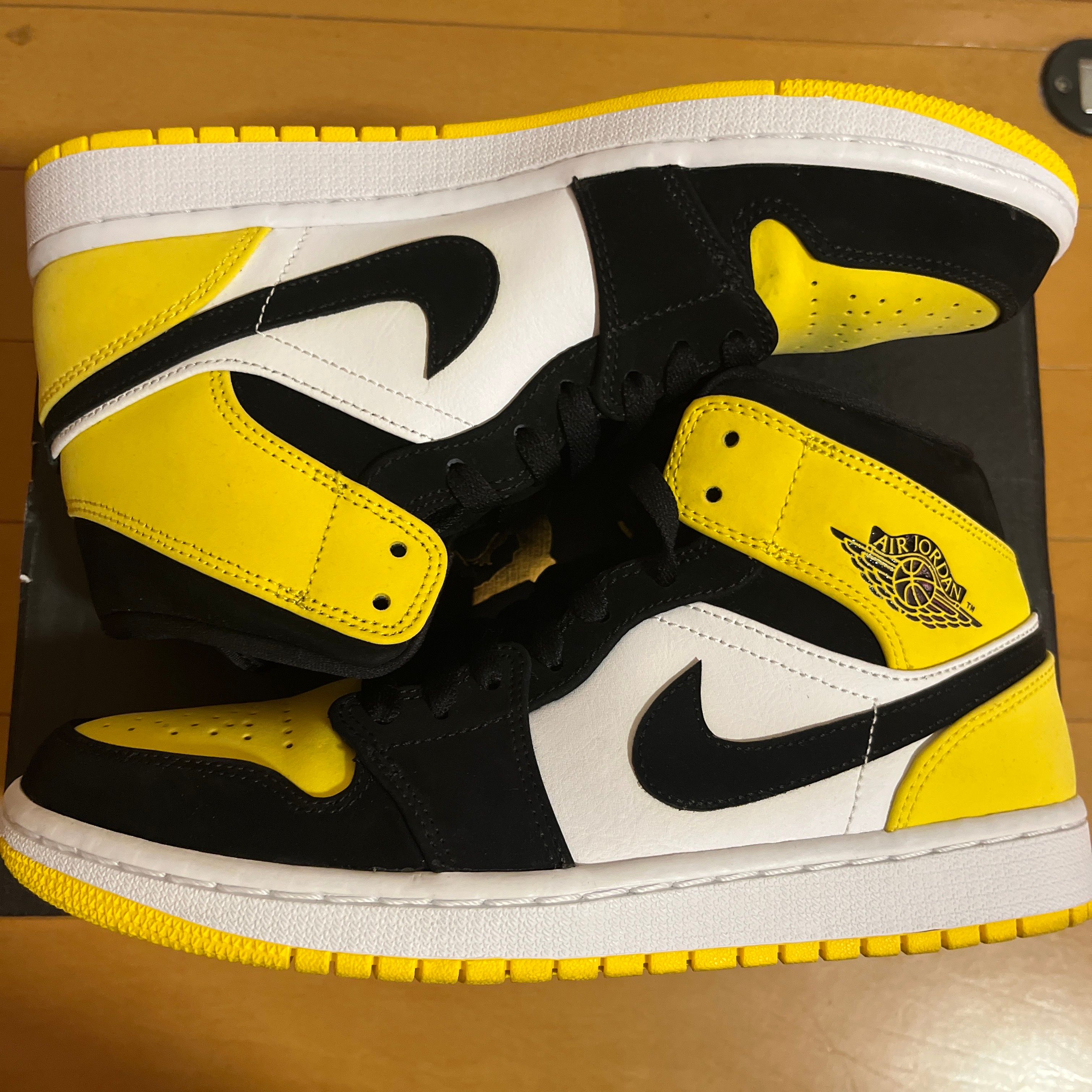 Nike Air Jordan 1 Mid "Yellow Toe Black"