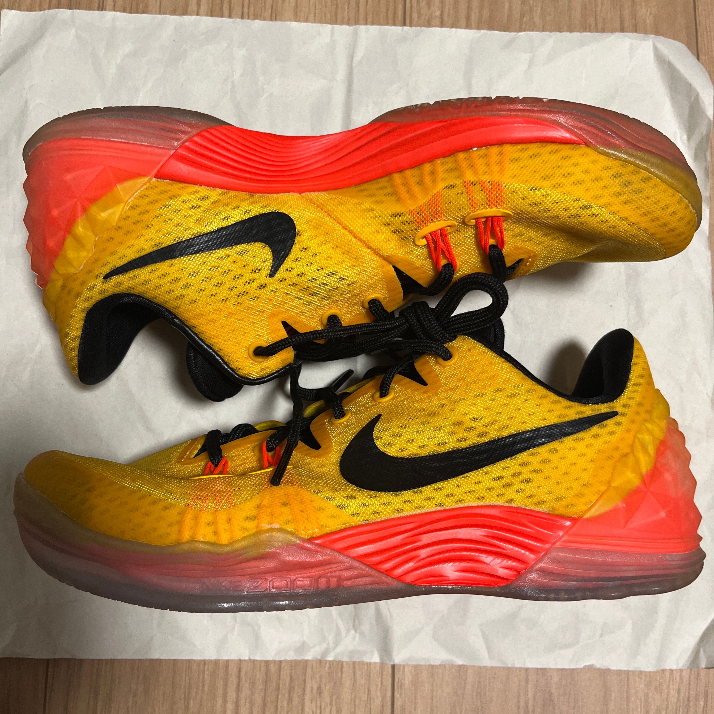 Nike Zoom Kobe Venomenon 5 "University Gold/Black/Bright Crimson"