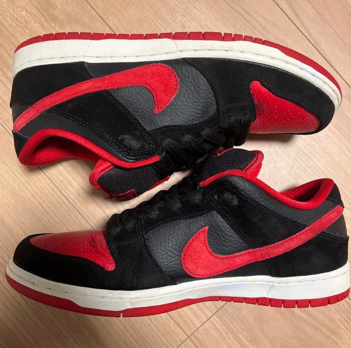 Nike SB Dunk Low Pro J-Pack "Black/University Red"