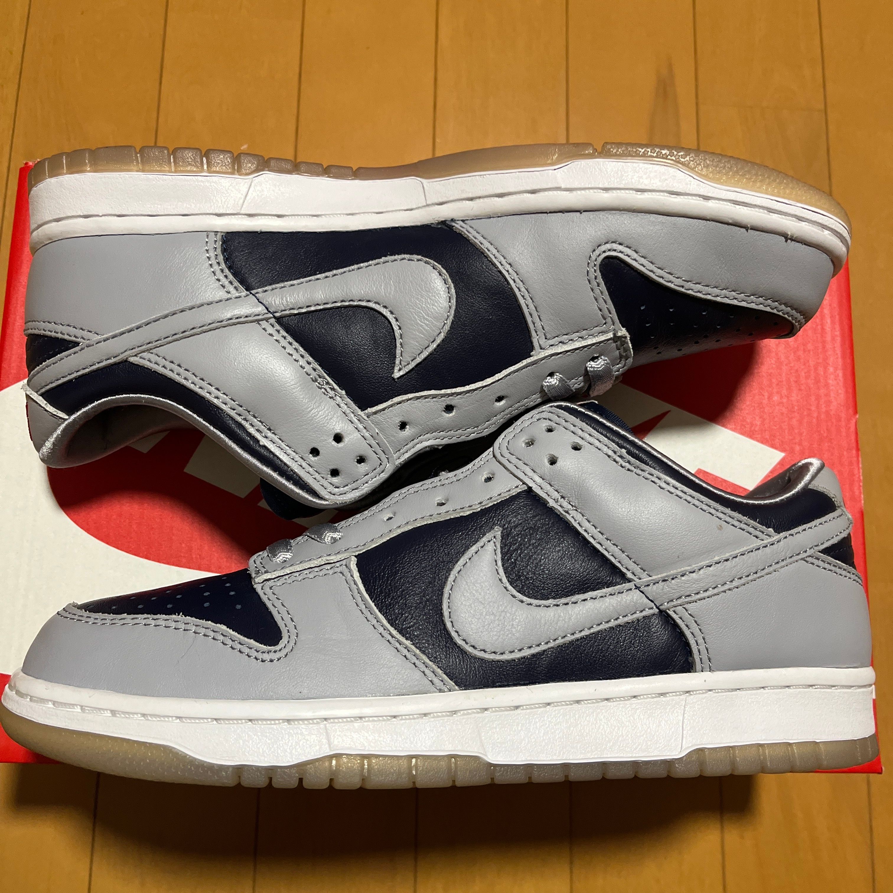 NIKE Women's DUNK LOW "COLLEGE NAVY"