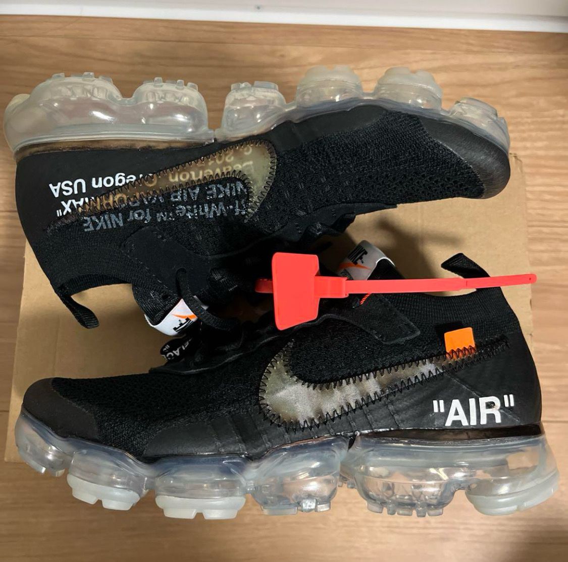 Off-White × Nike Air Vapormax "Black/Total Orange/Clear"