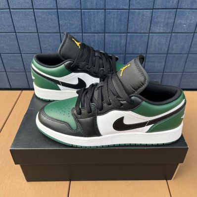 Nike GS Air Jordan 1 Low "Green Toe"