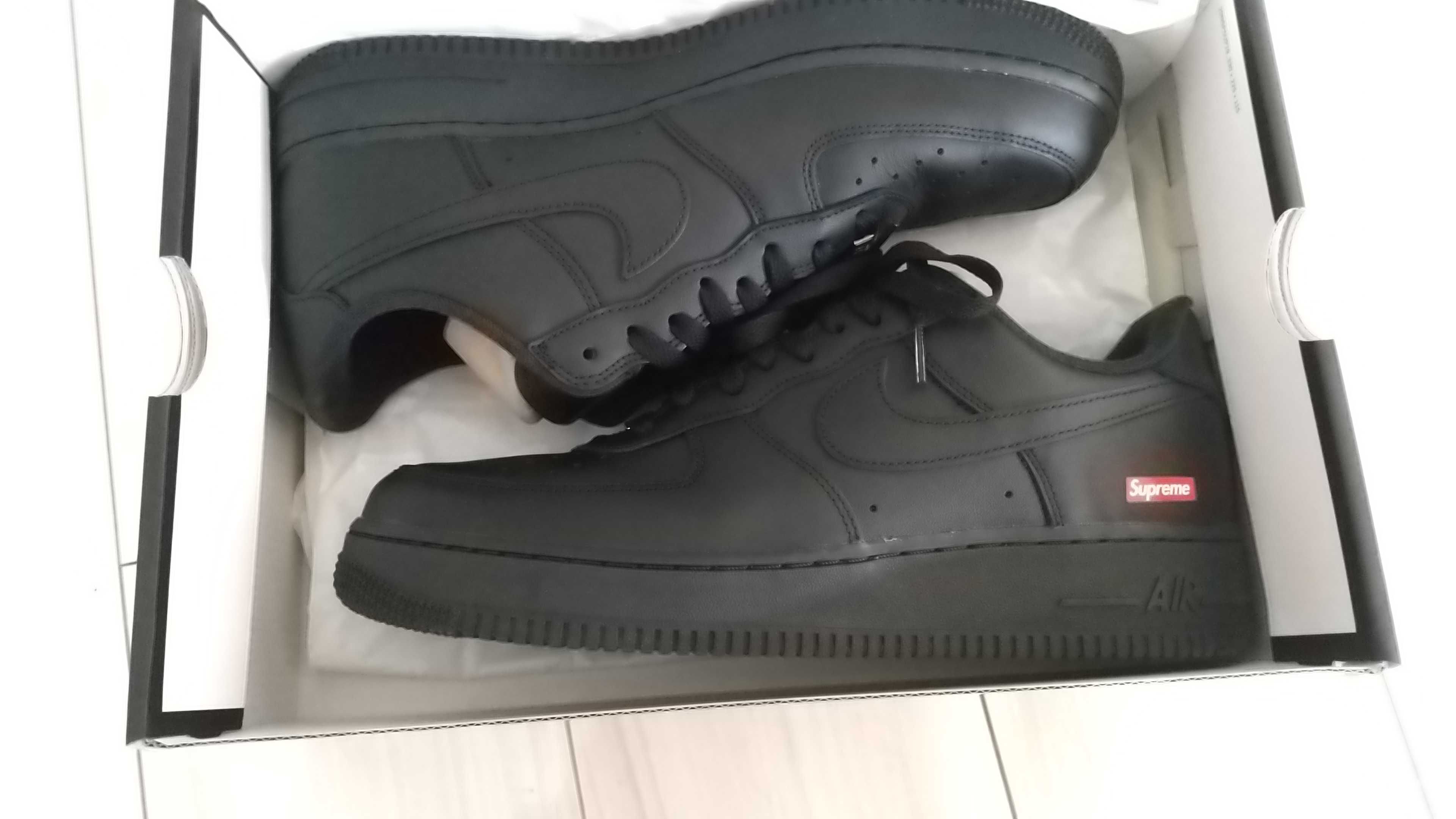 Supreme × Nike Air Force 1 Low "Black"
