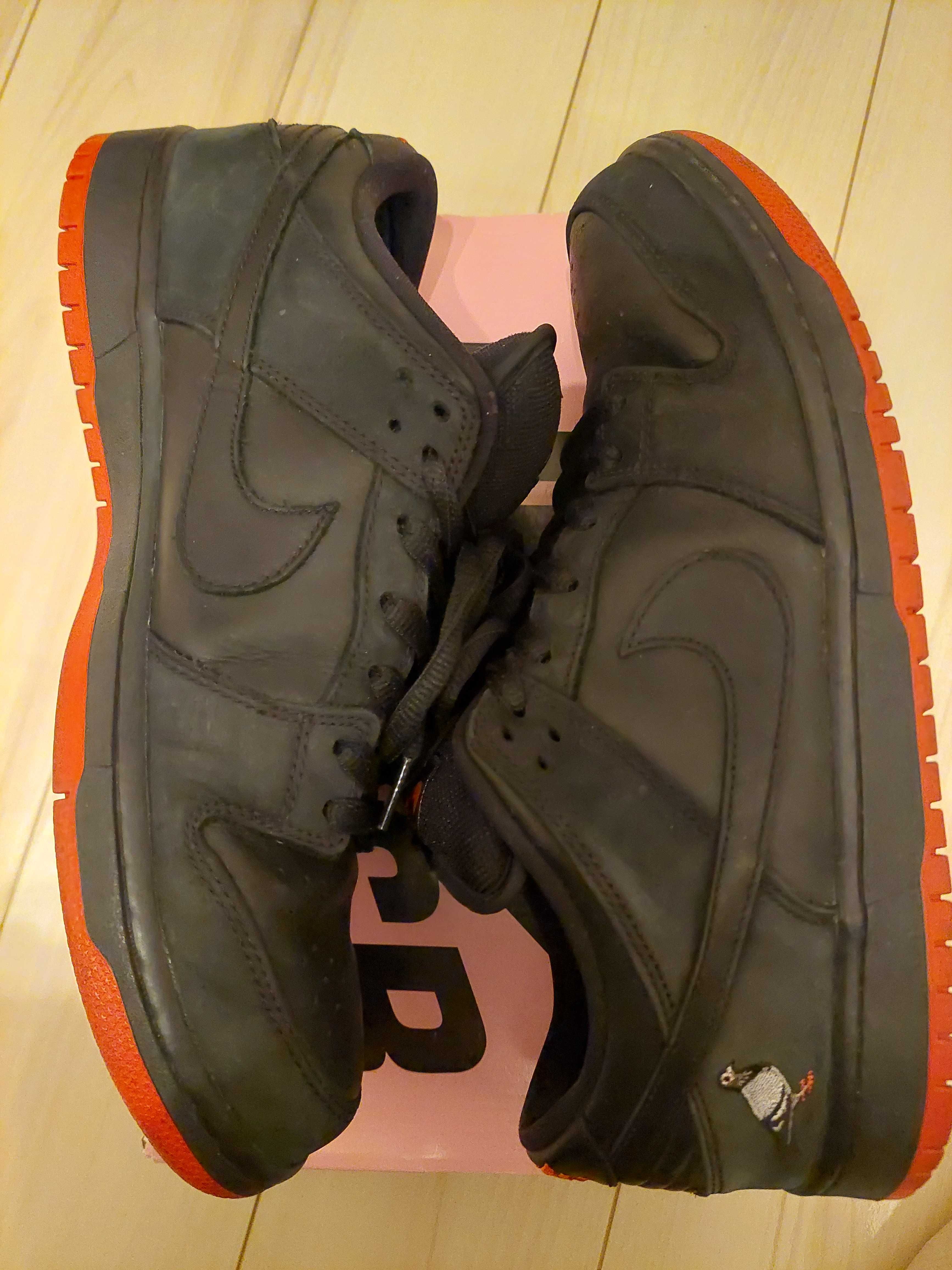 Nike SB Dunk Low TRD QS "Black Pigeon"