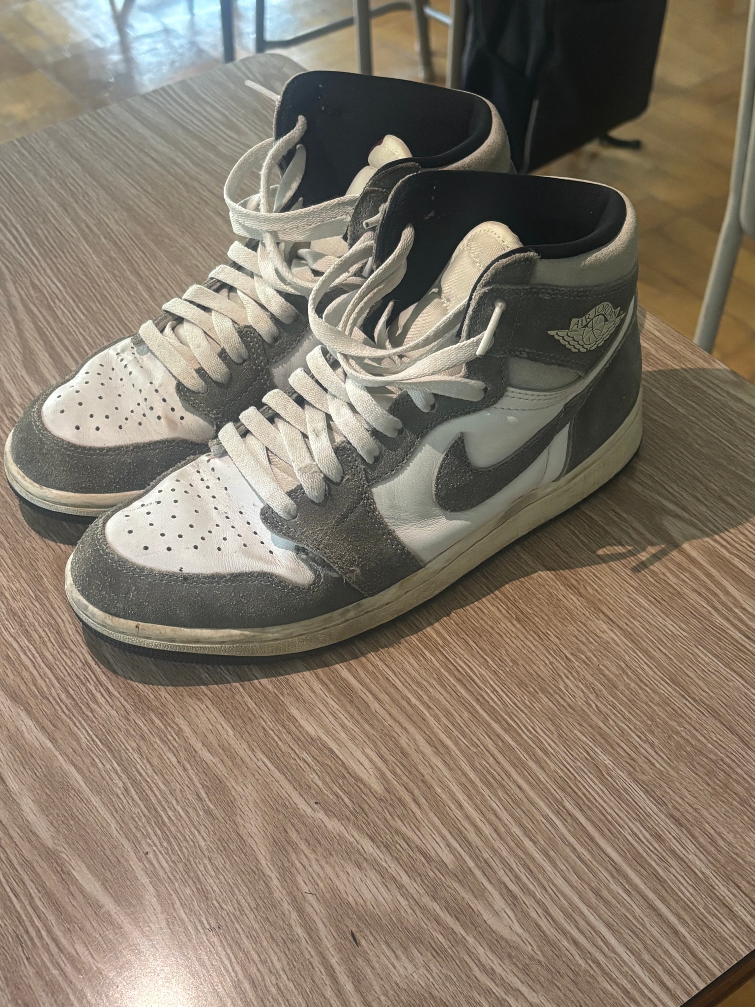 Nike Air Jordan 1 Retro High OG "Black and Smoke Grey"