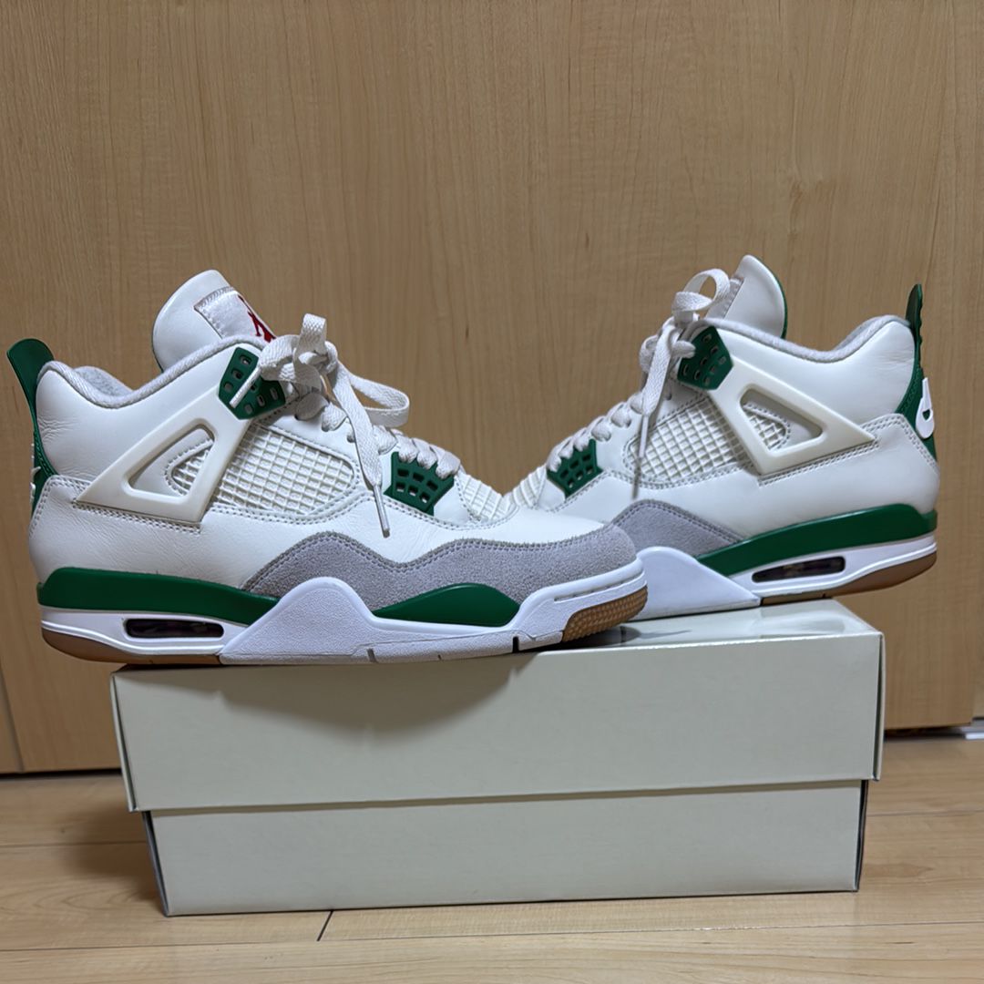 Nike SB × Air Jordan 4 Retro SP "Pine Green"