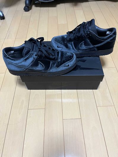 Dover Street Market × Nike Dunk Low "Triple Black"