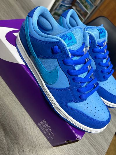 Nike SB Dunk Low "Blue Raspberry"