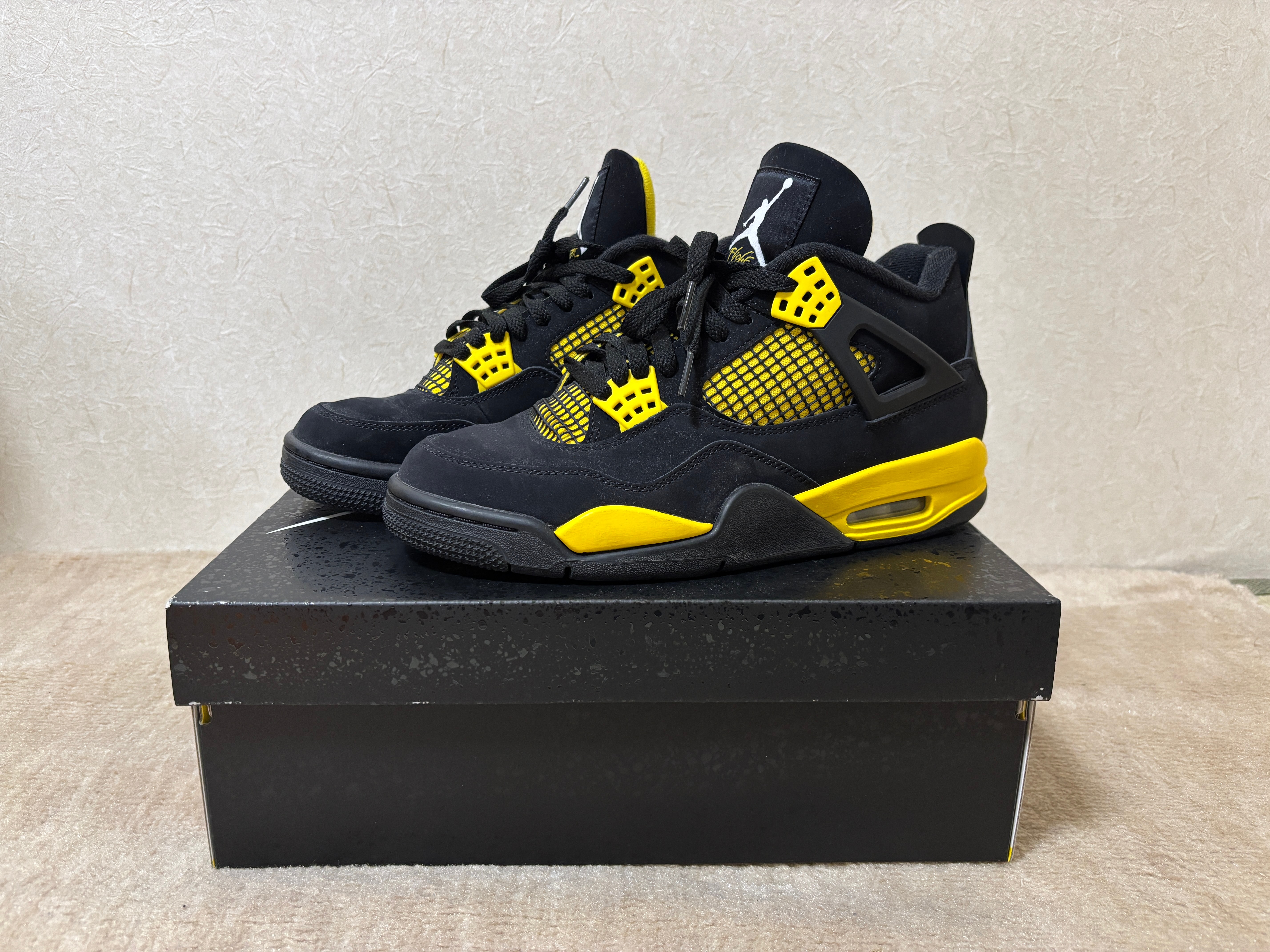 ナイキ エアジョーダン4 レトロ "サンダー"(2023)