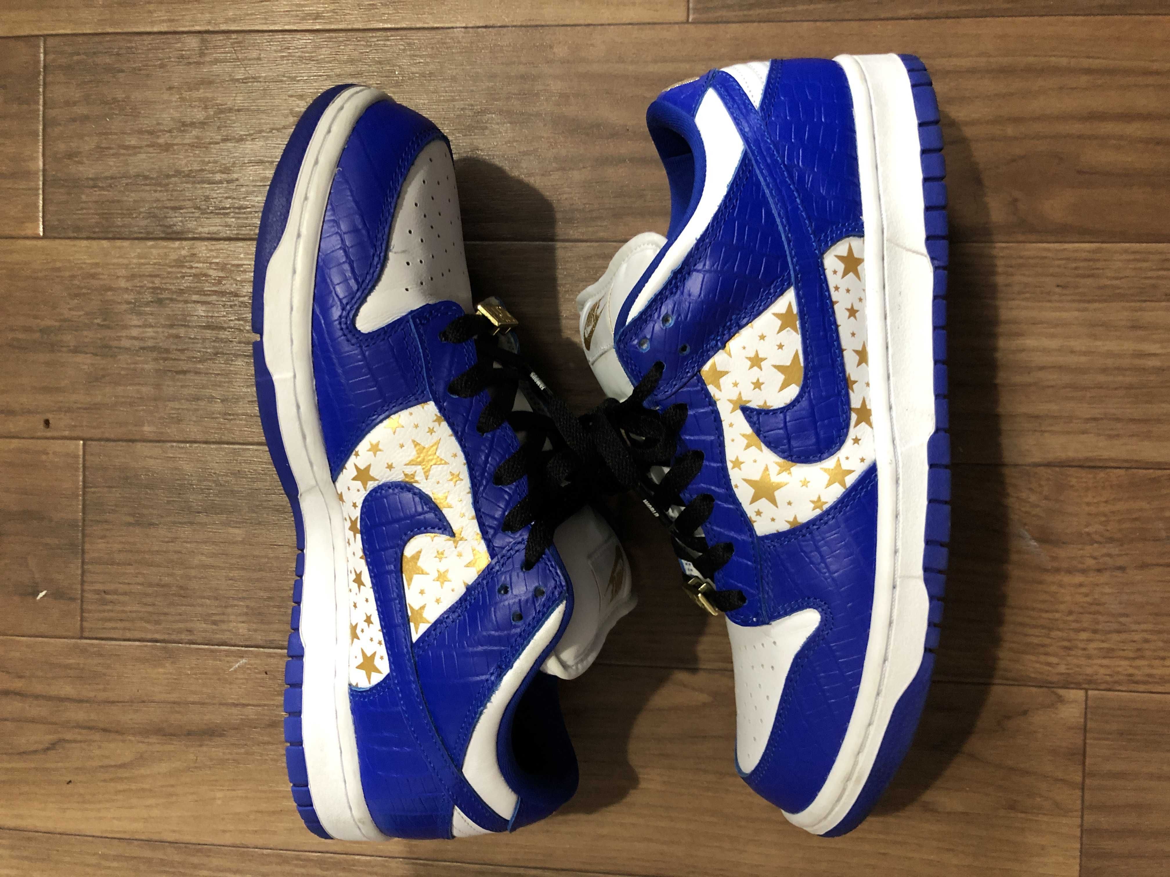 Supreme × Nike SB Dunk Low OG QS Gold Stars "White/Hyper Blue"