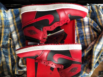 Nike Air Jordan 1 High ’85 "Varsity Red"