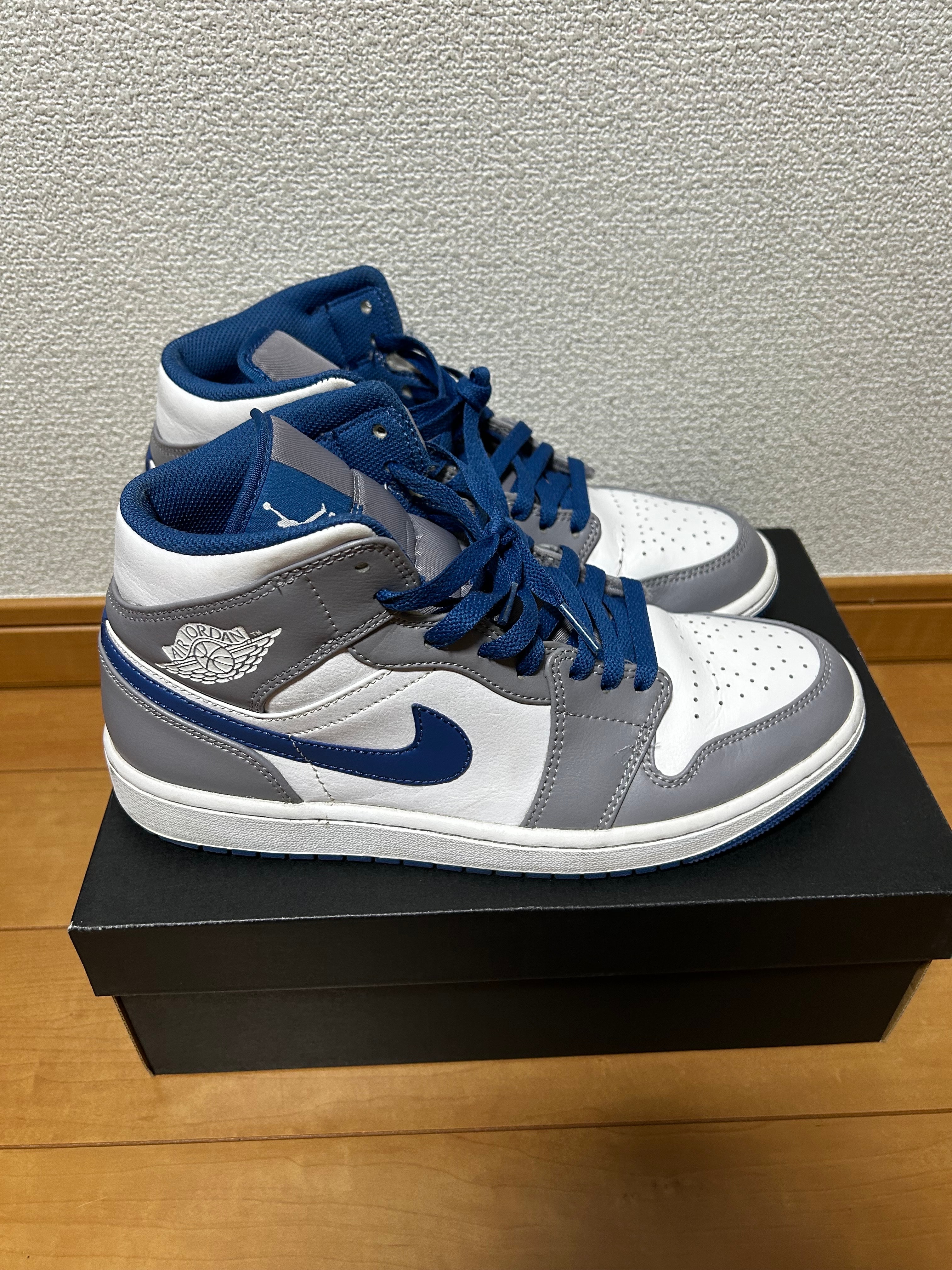 Nike Air Jordan 1 Mid "True Blue"