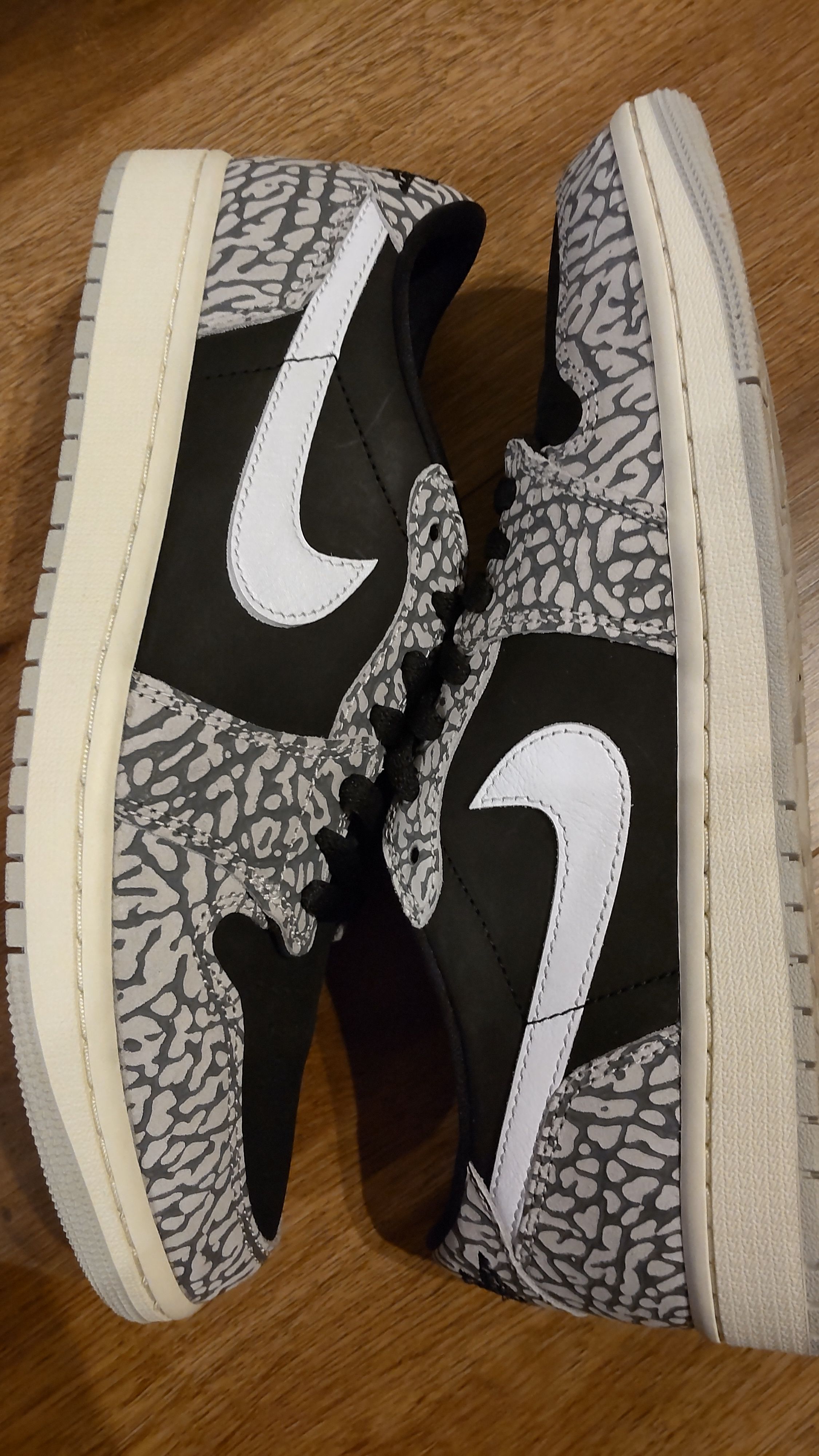 Nike Air Jordan 1 Retro Low OG "Black Cement"