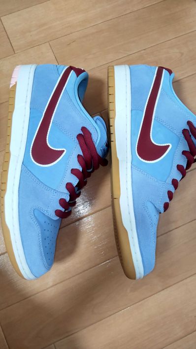 Nike SB Dunk Low Pro "Philadelphia Phillies/Valor Blue and Team Maroon"