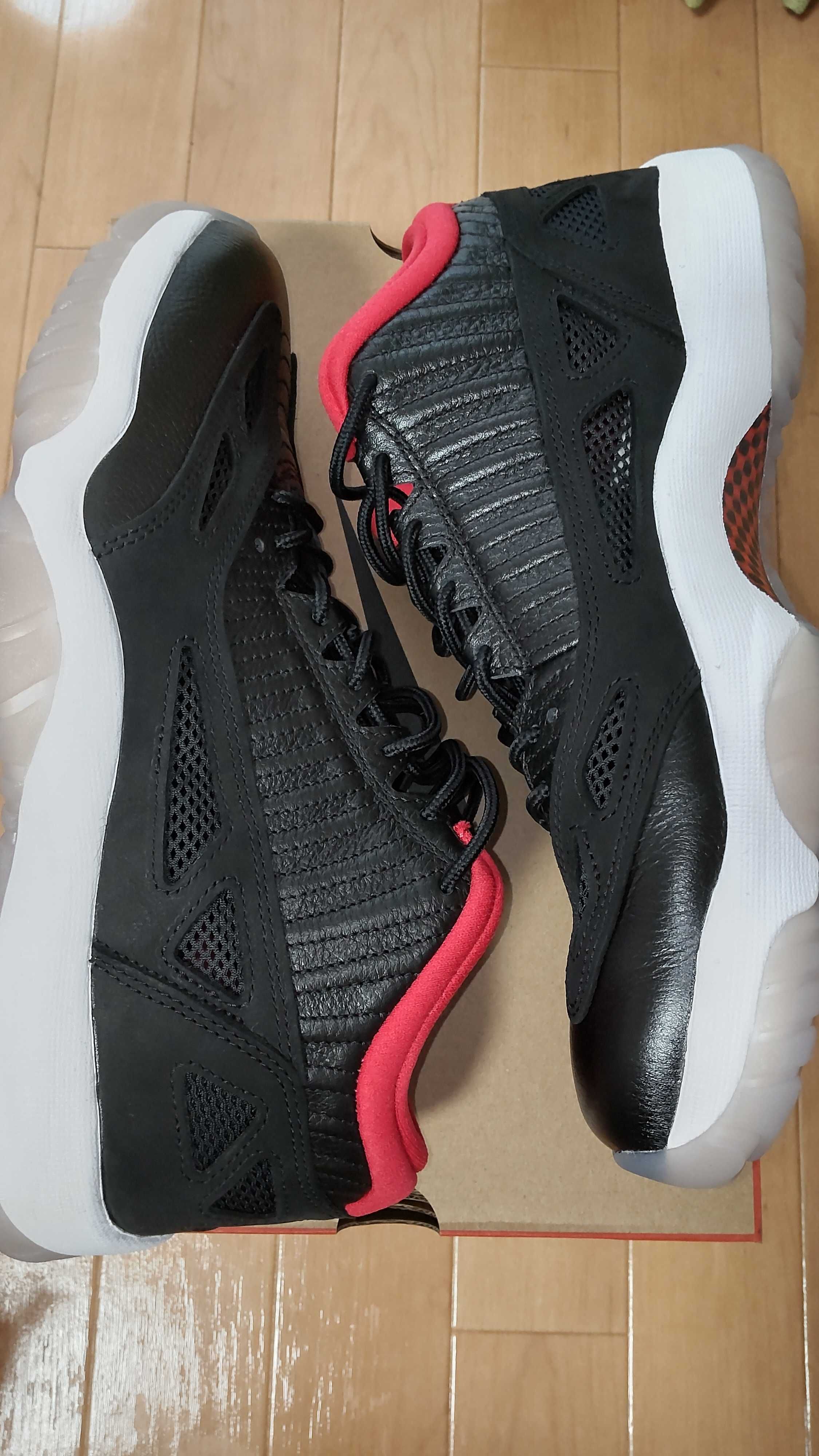 Air Jordan 11 Low IE "Bred"