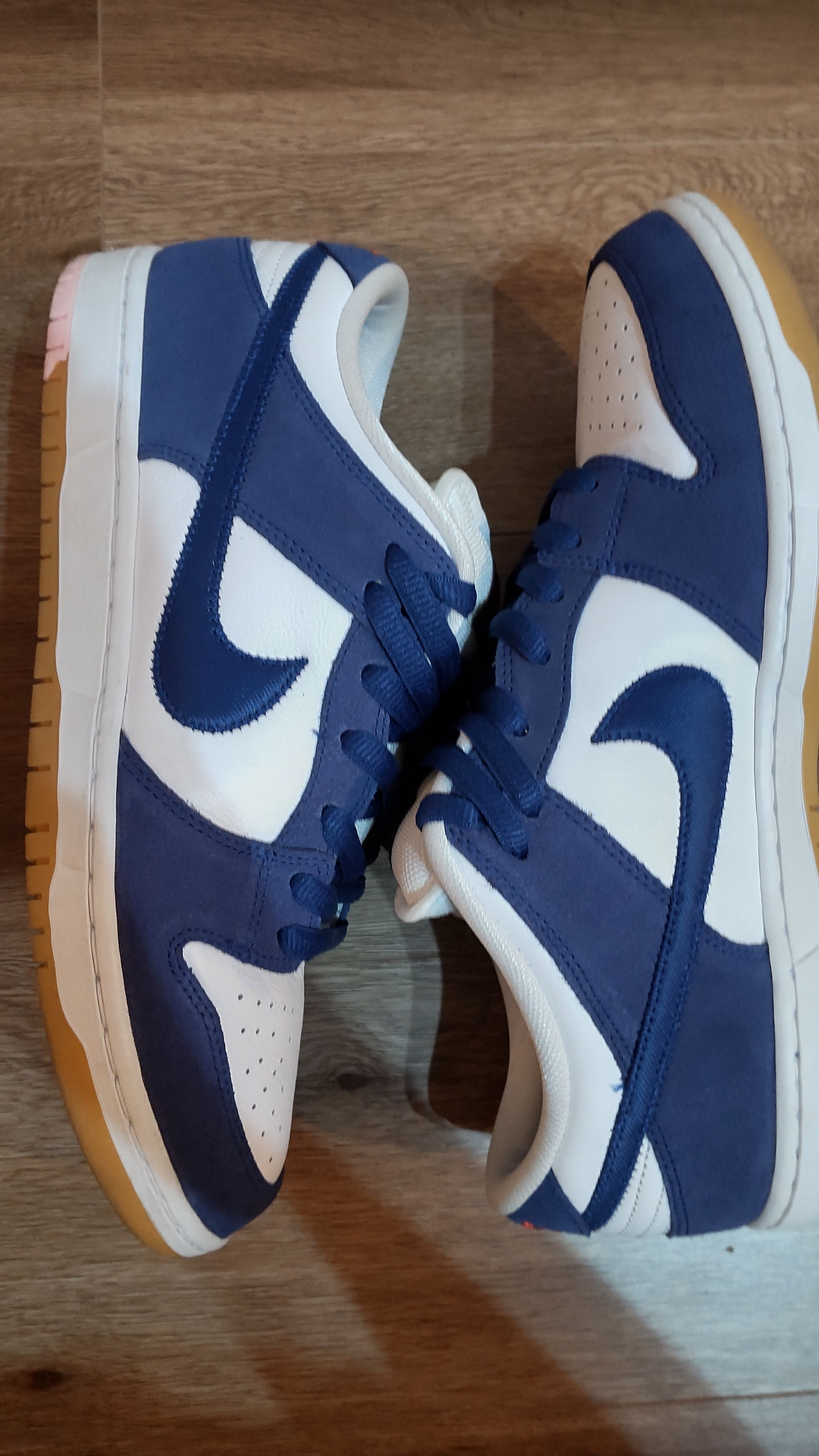 Nike SB Dunk Low "Los Angeles Dodgers/Deep Royal Blue"