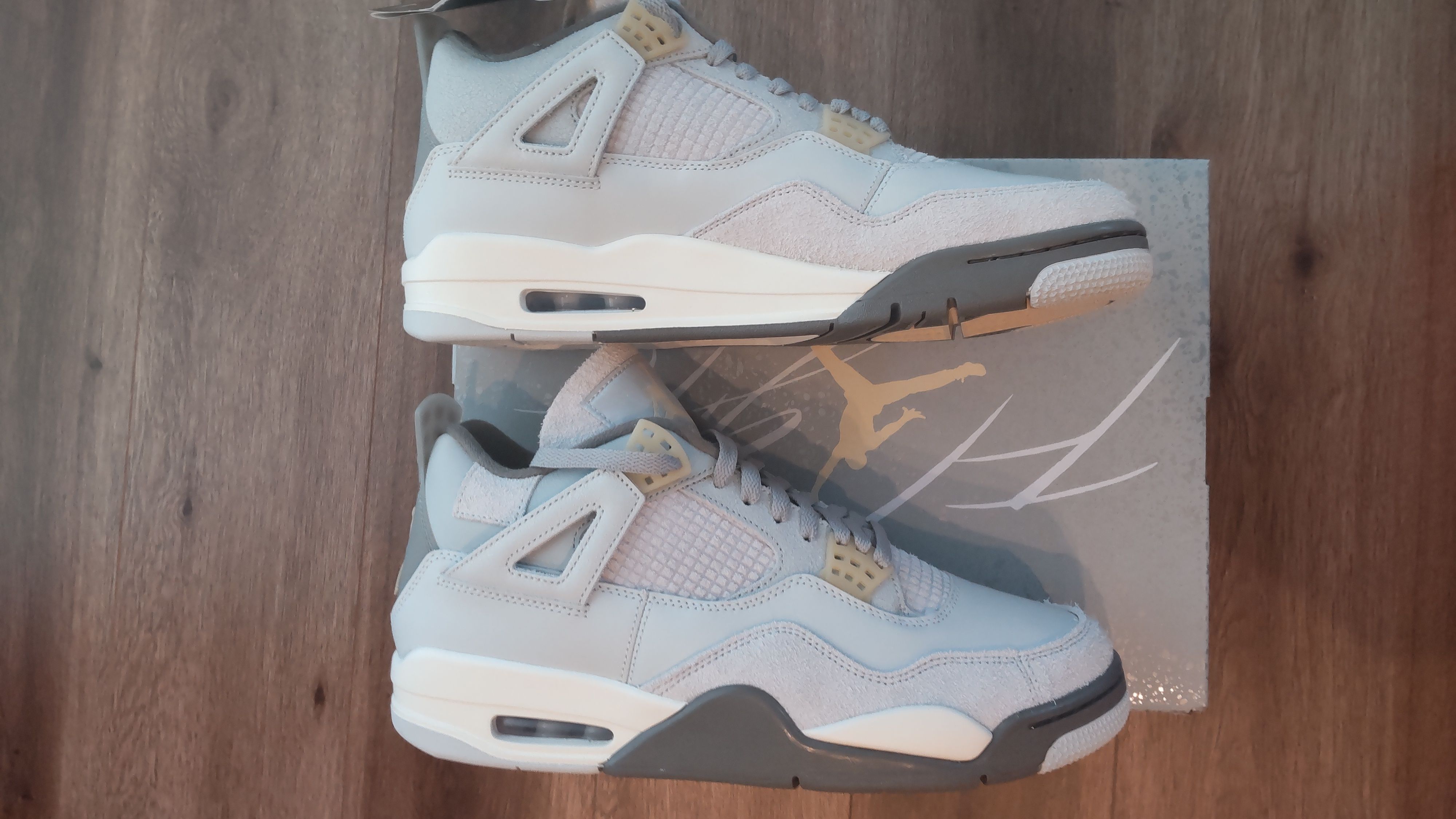 Nike Air Jordan 4 Retro SE "Craft"