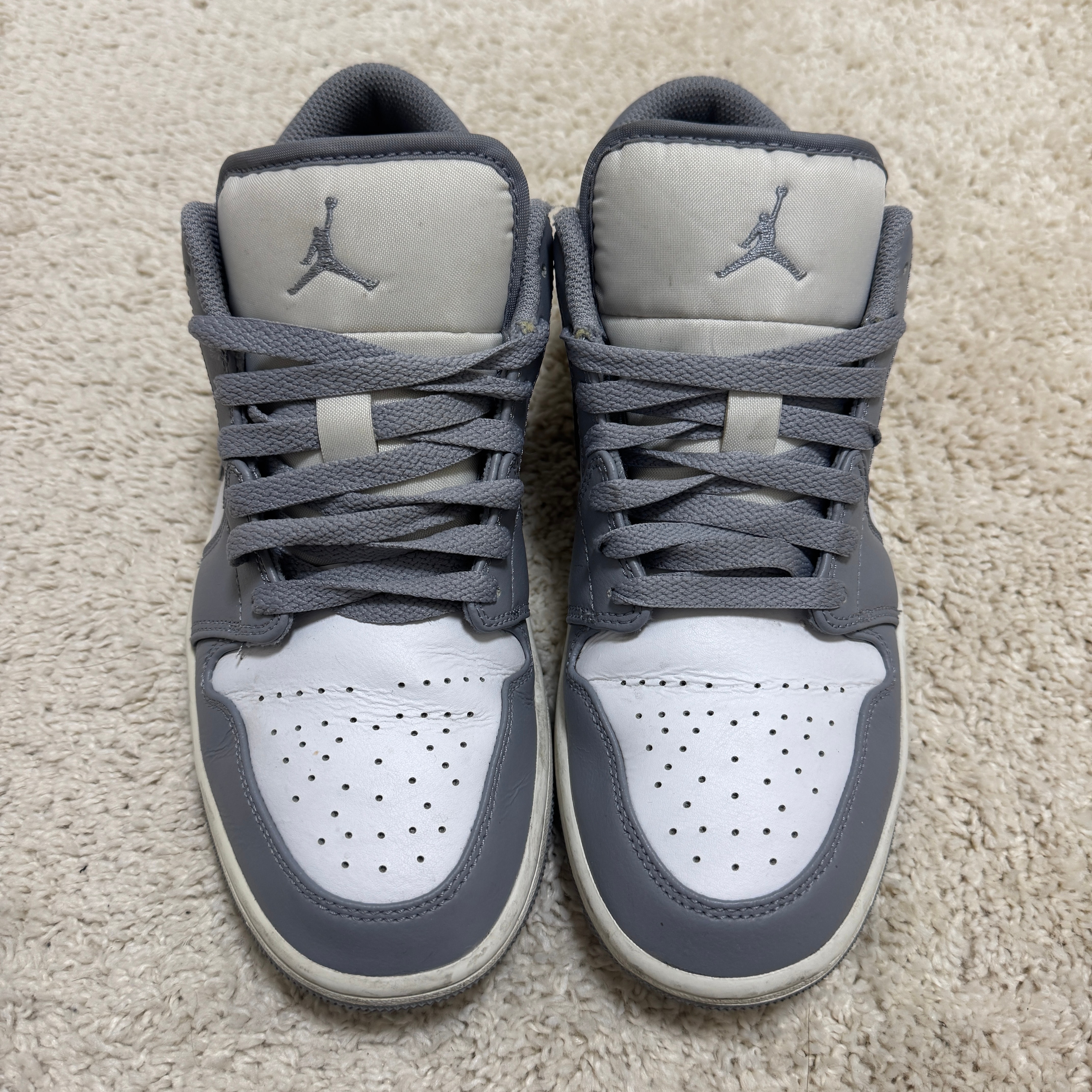 ナイキ エアジョーダン1 ロー "ヴィンテージ グレー"