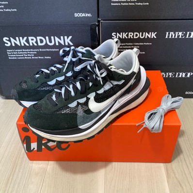 sacai × Nike Vapor Waffle "Black and White"