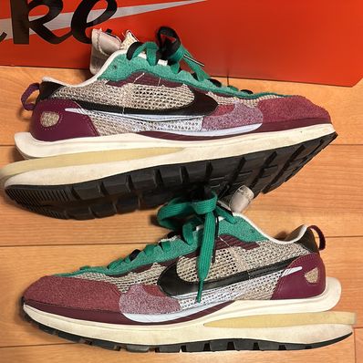 sacai × Nike Vapor Waffle "String/Red/Green"