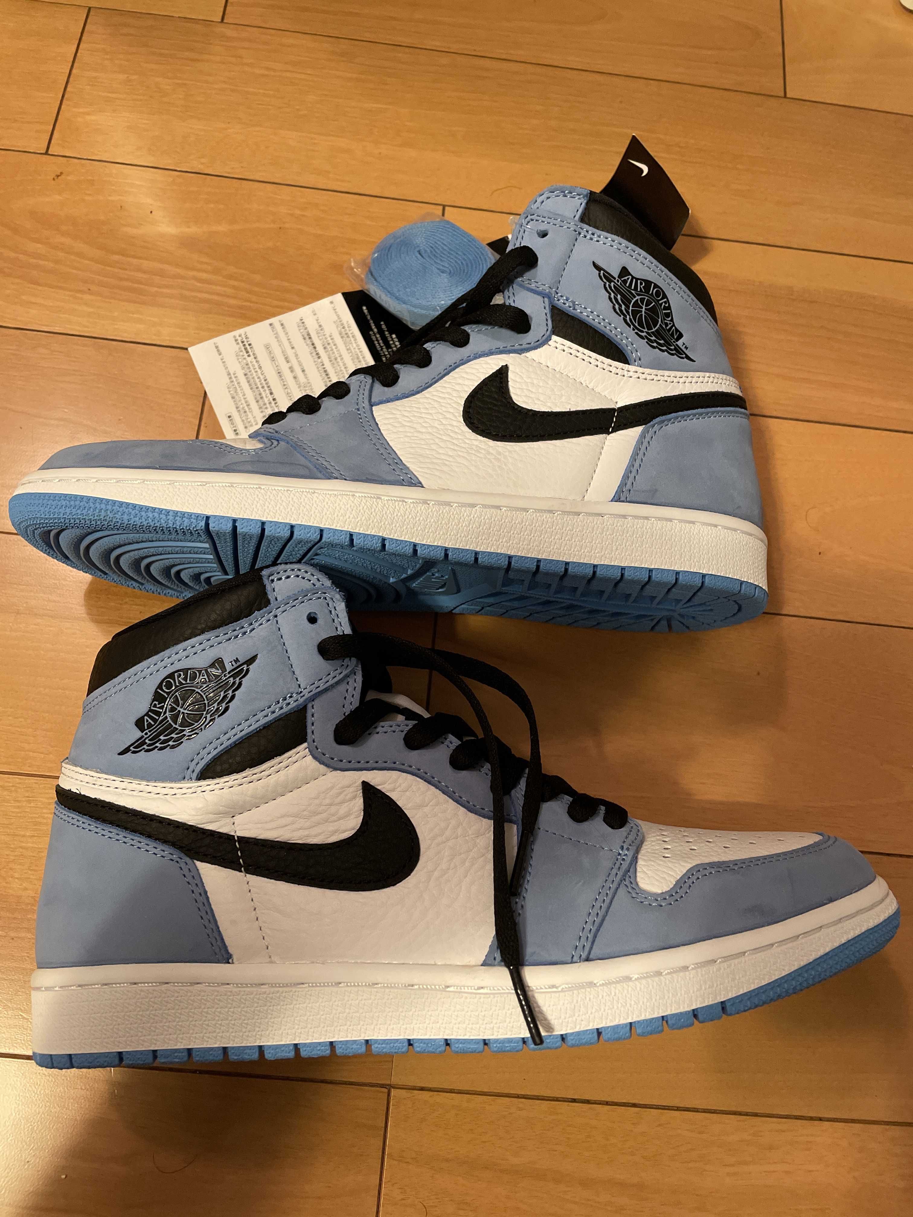 Nike Air Jordan 1 High OG "University Blue"