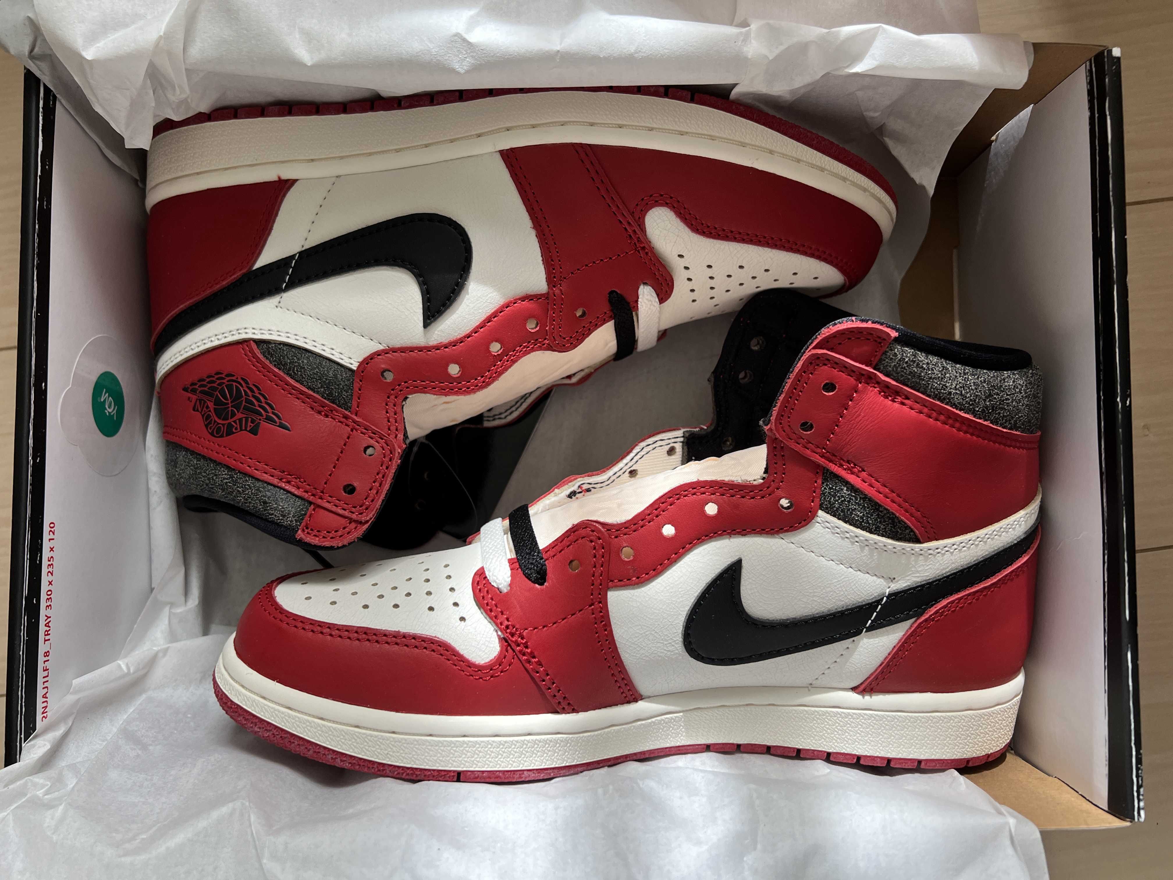 Nike Air Jordan 1 High OG "Lost & Found/Chicago"