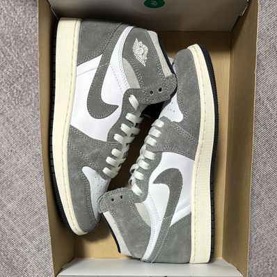 Nike GS Air Jordan 1 Retro High OG "Black and Smoke Grey"