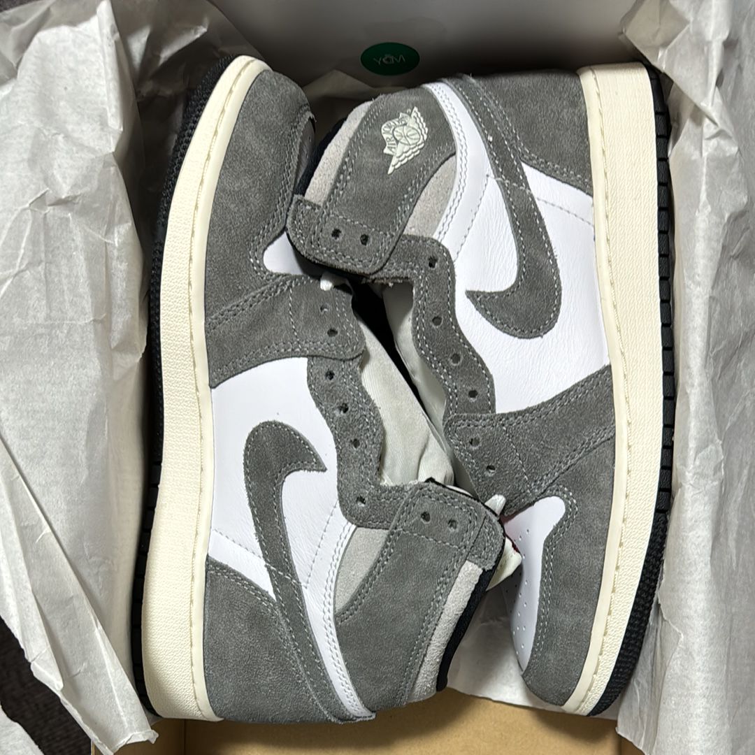 Nike GS Air Jordan 1 Retro High OG "Black and Smoke Grey"