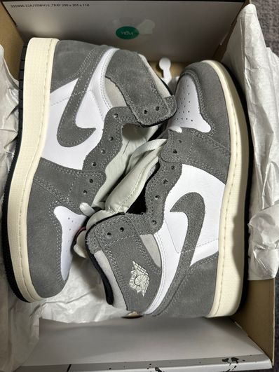Nike GS Air Jordan 1 Retro High OG "Black and Smoke Grey"