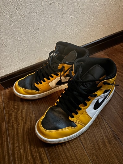 Nike Air Jordan 1 Mid "Taxi"