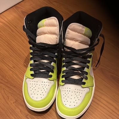Nike Air Jordan 1 High OG "Volt/Visionaire"