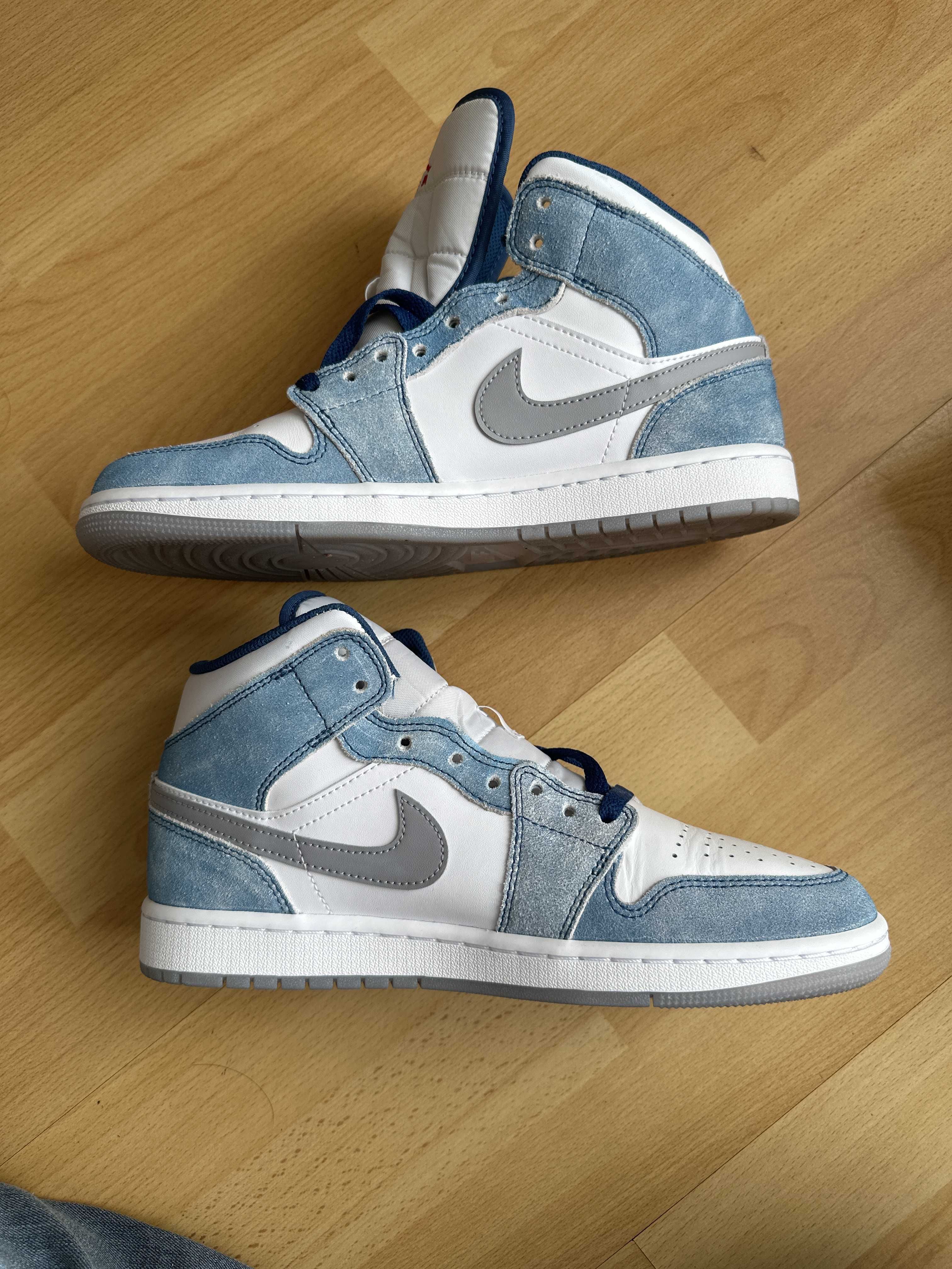 Nike Air Jordan 1 Mid SE "White/Hyper Royal/Red"