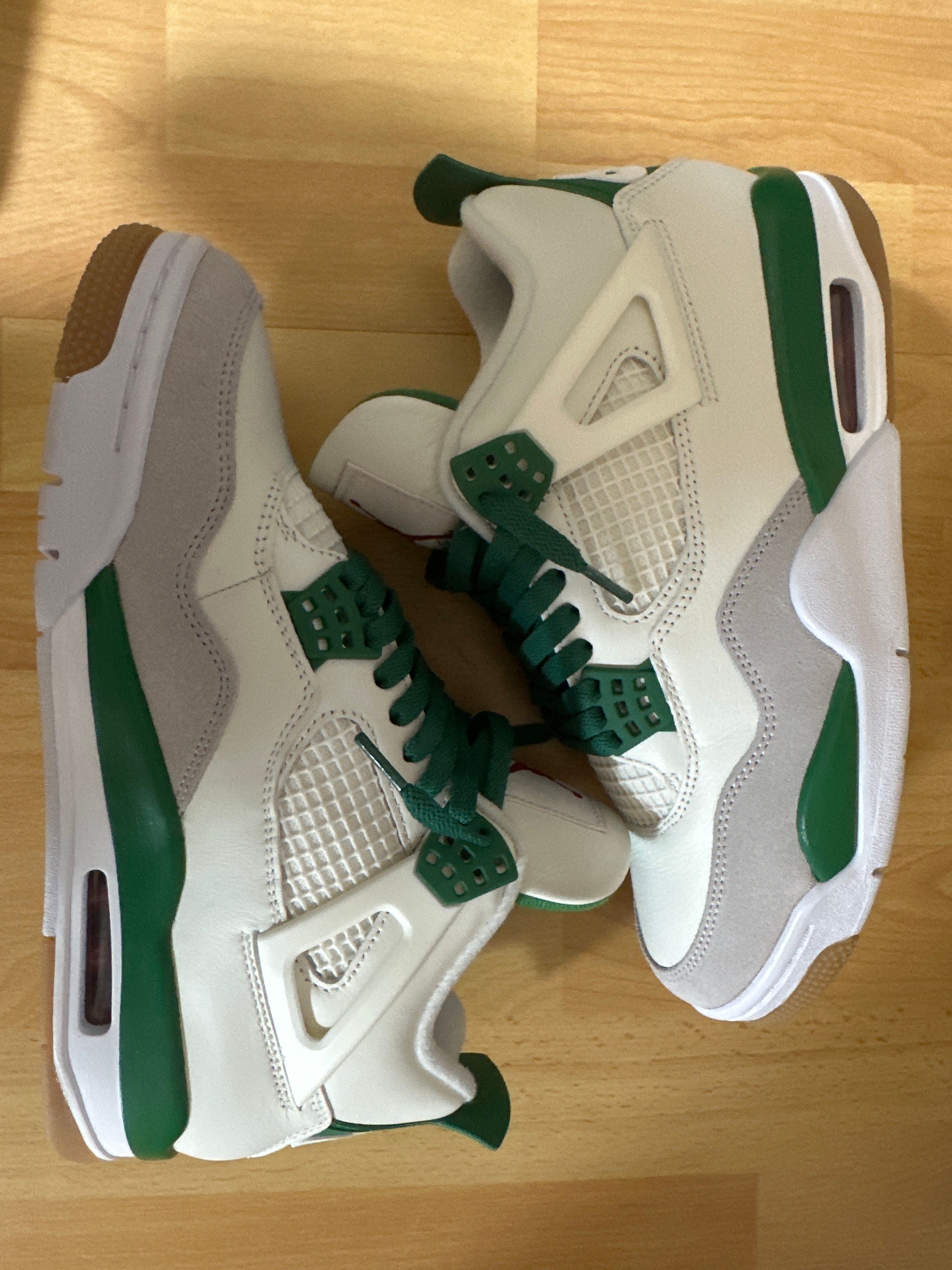 Nike SB × Air Jordan 4 Retro SP "Pine Green"