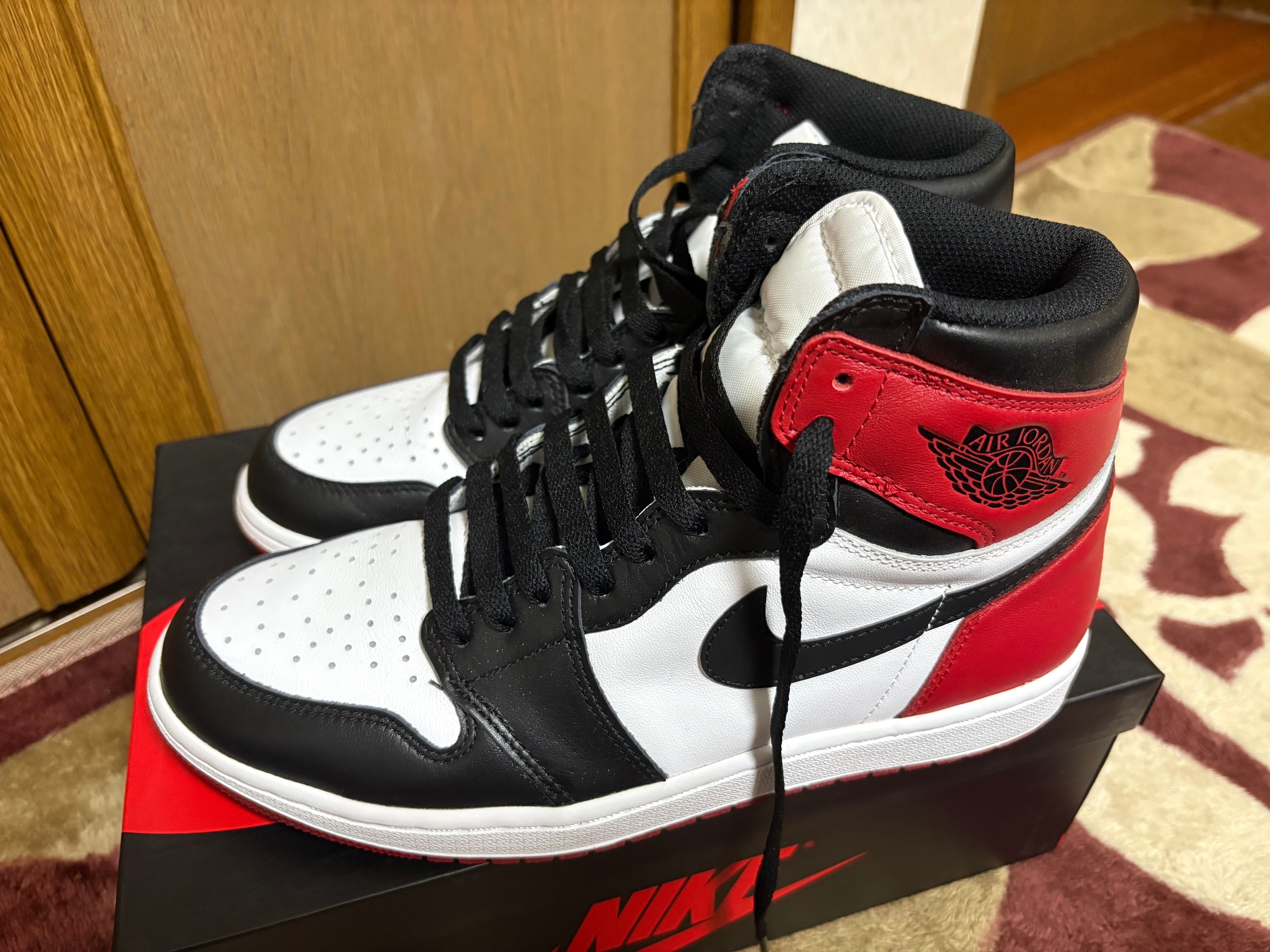 Nike Air Jordan 1 Retro High OG "Black Toe"(2016)
