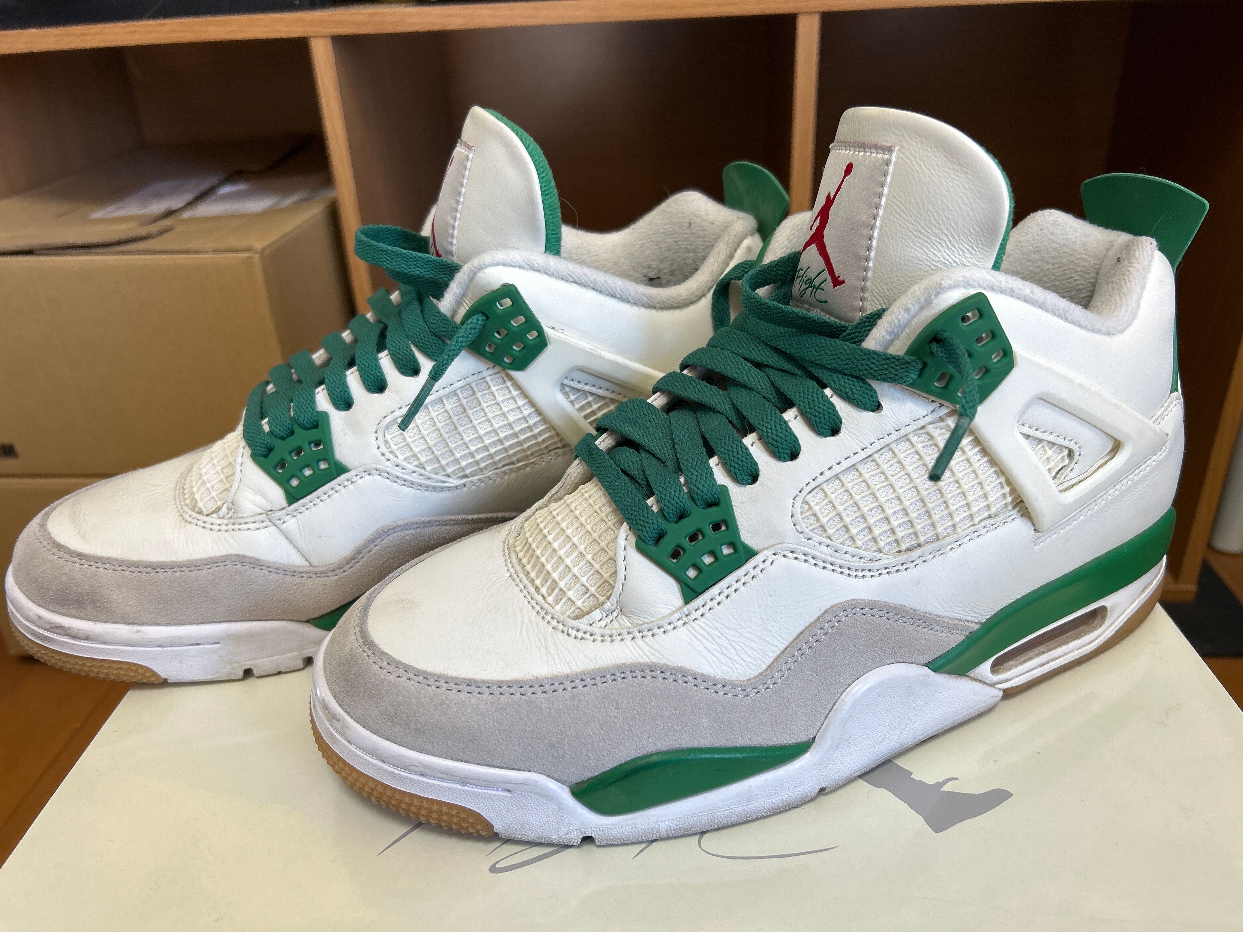 Nike SB × Air Jordan 4 Retro SP "Pine Green"