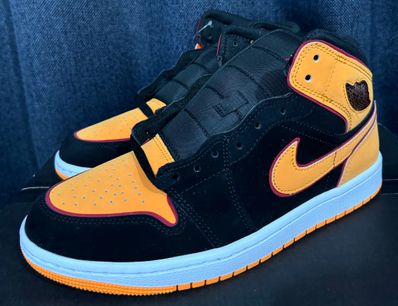 Nike Air Jordan 1 Mid SE "Vivid Orange"