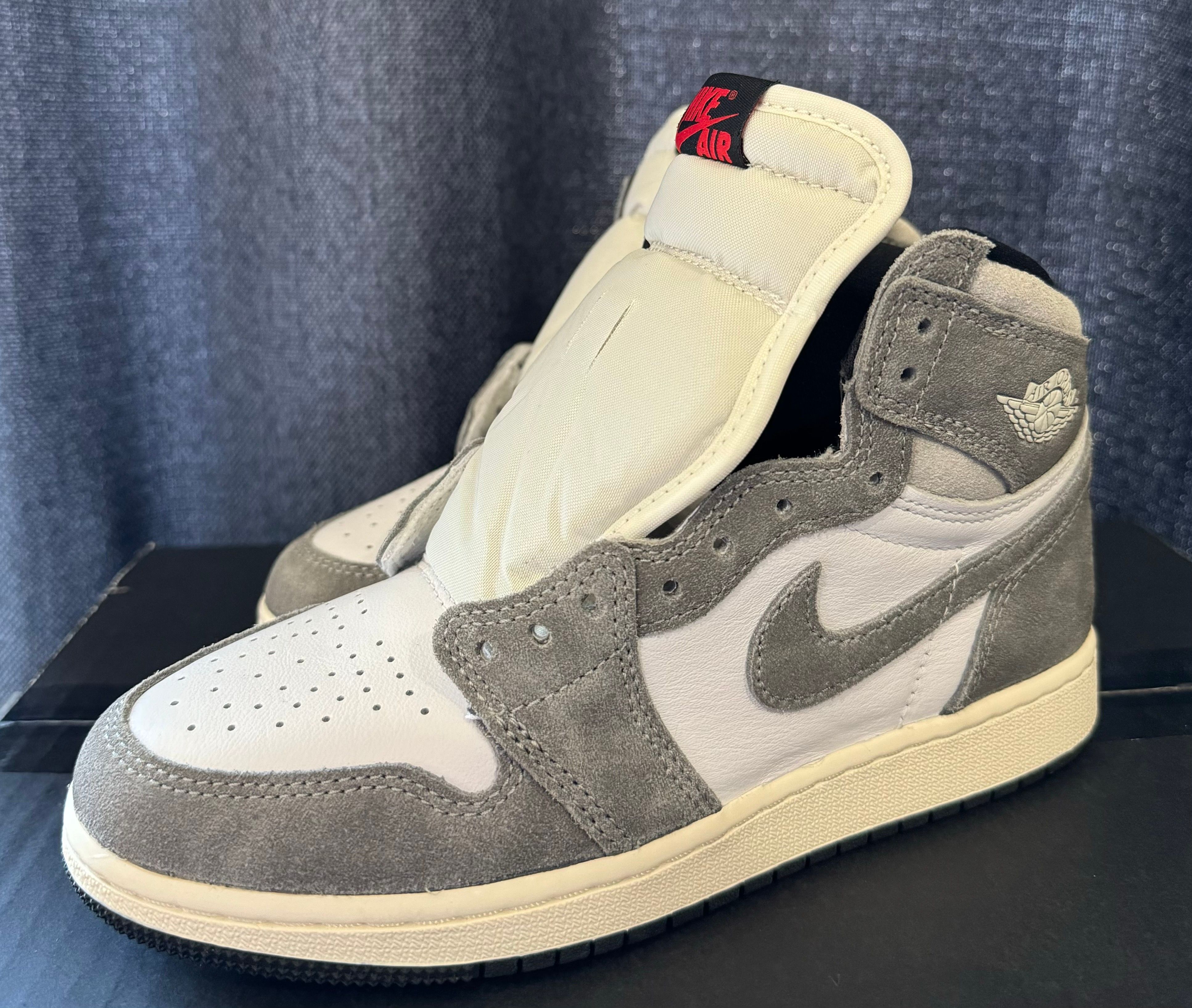 Nike GS Air Jordan 1 Retro High OG "Black and Smoke Grey"