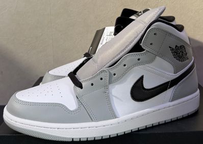 Nike Air Jordan 1 Mid "Light Smoke Grey/White/Black"