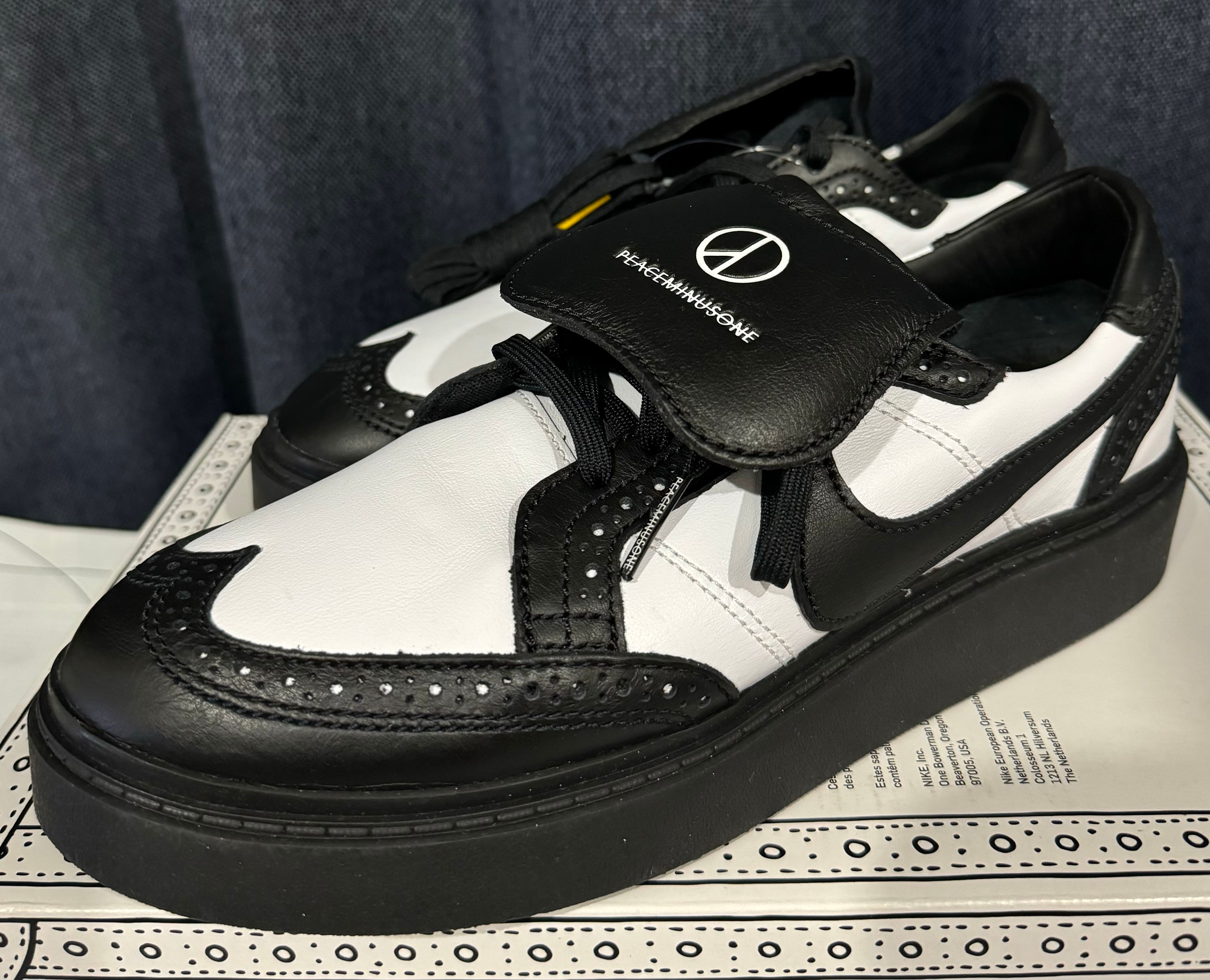PEACEMINUSONE × Nike Kwondo 1 "Black and White" / G-DRAGON