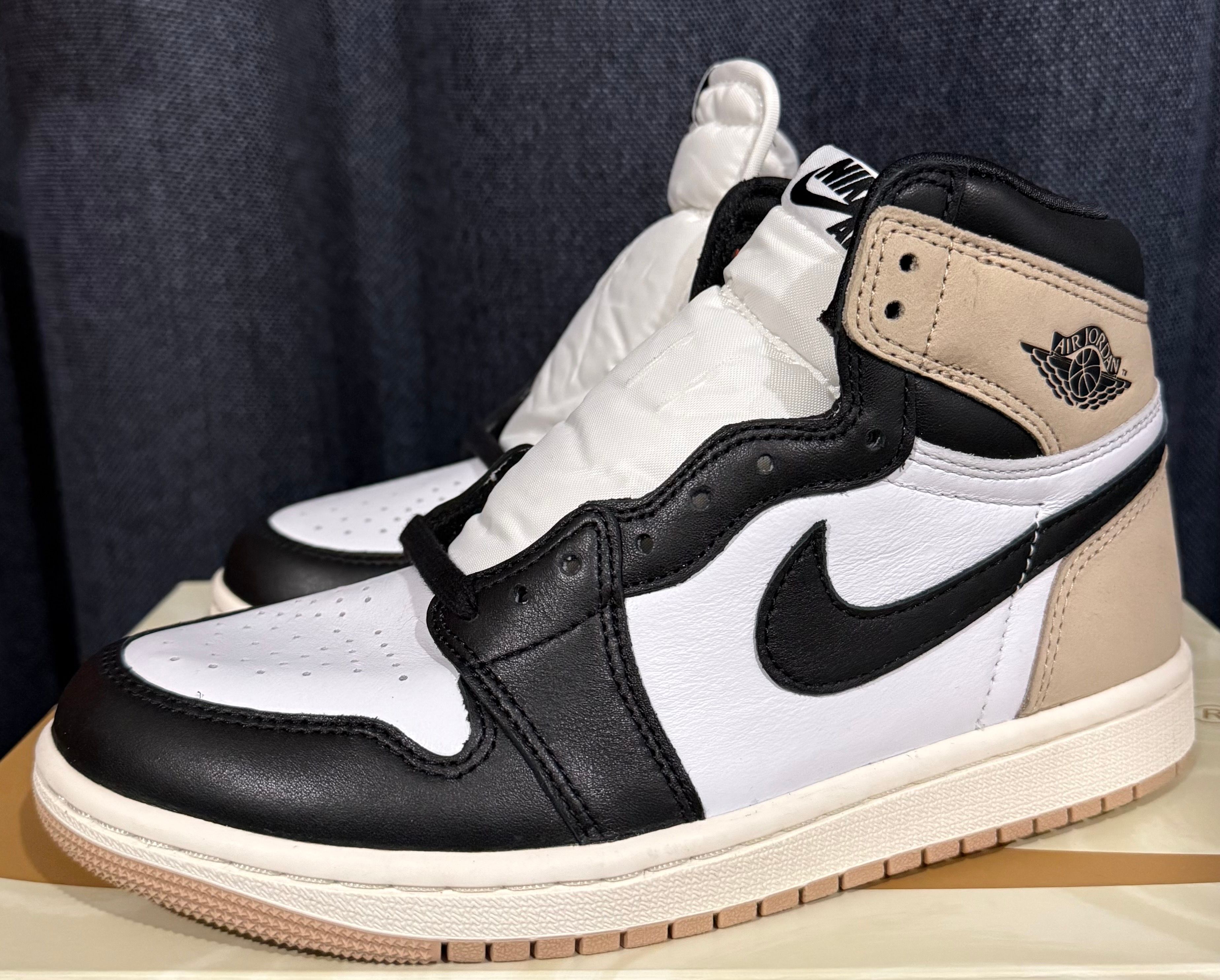 Nike Women's Air Jordan 1 Retro High OG "Latte"