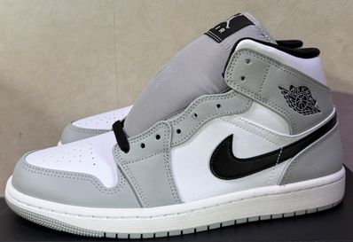 Nike Air Jordan 1 Mid "Light Smoke Grey/White/Black"