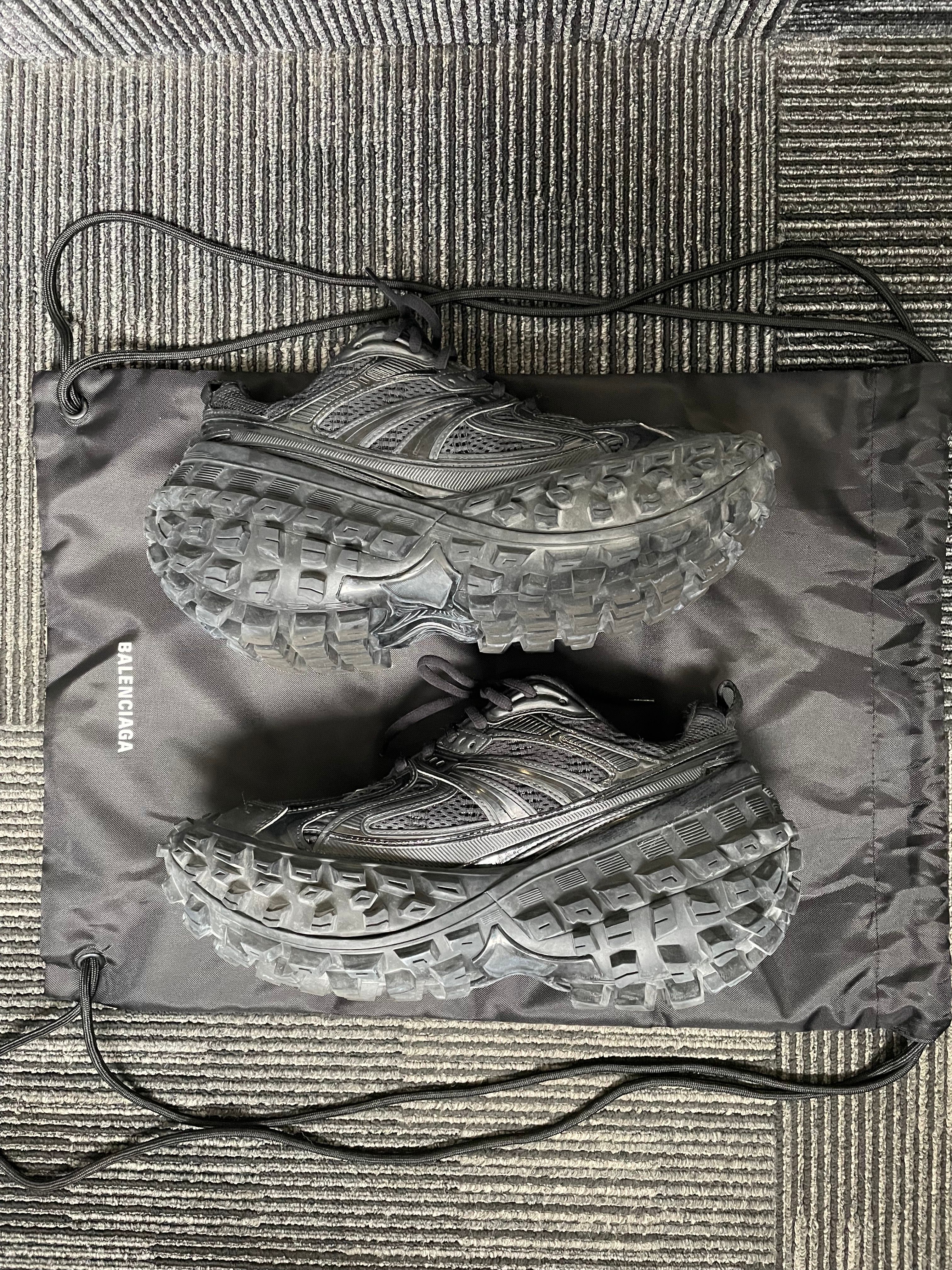 BALENCIAGA Bouncer (Defender) Sneaker "Black"