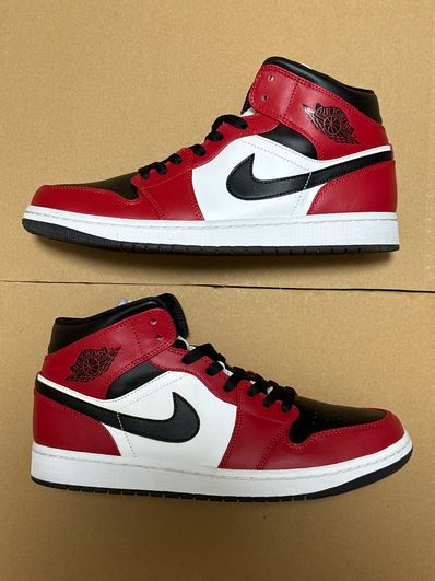 Nike Air Jordan 1 Mid "Chicago Black Toe"