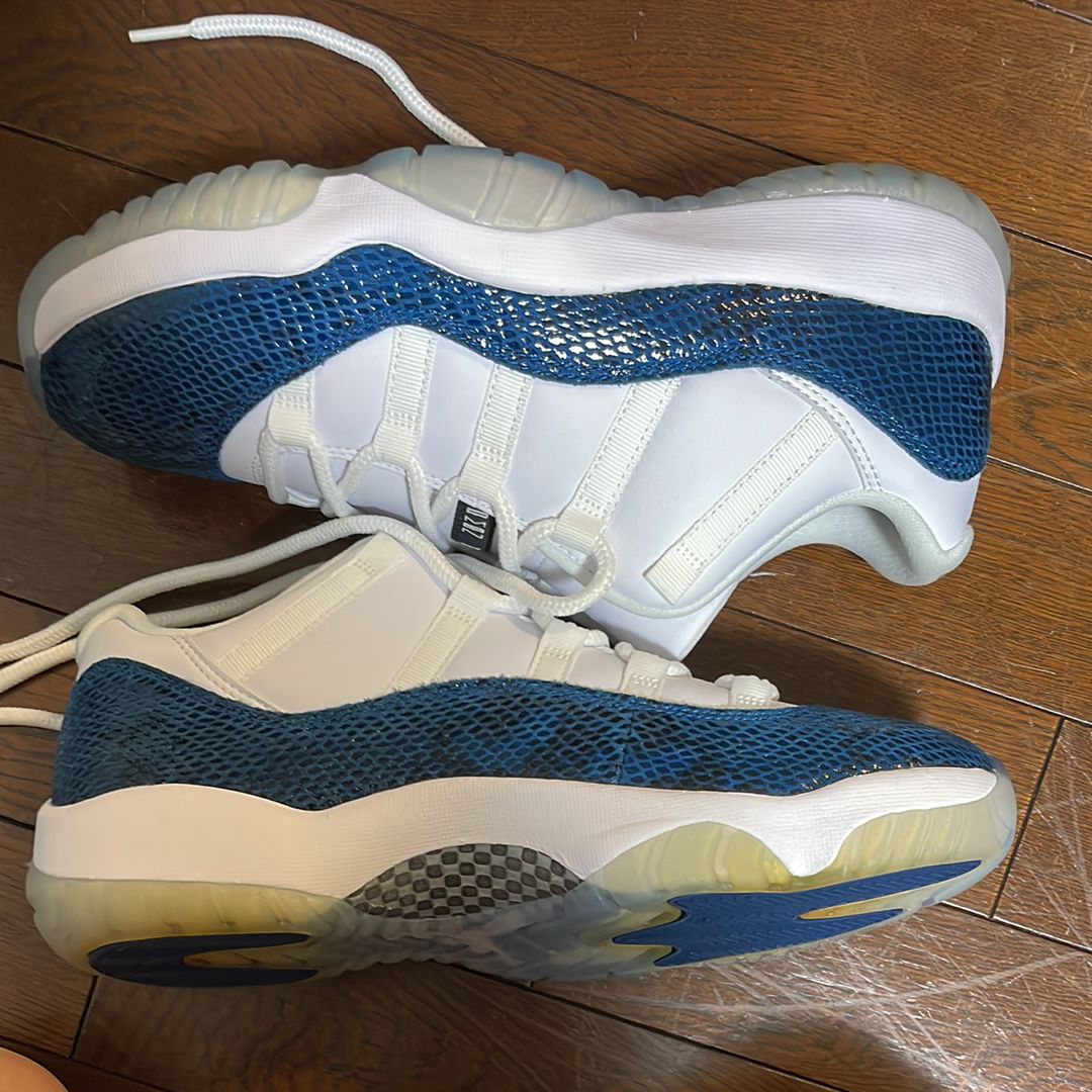 AIR JORDAN 11 LOW "SNAKESKIN"