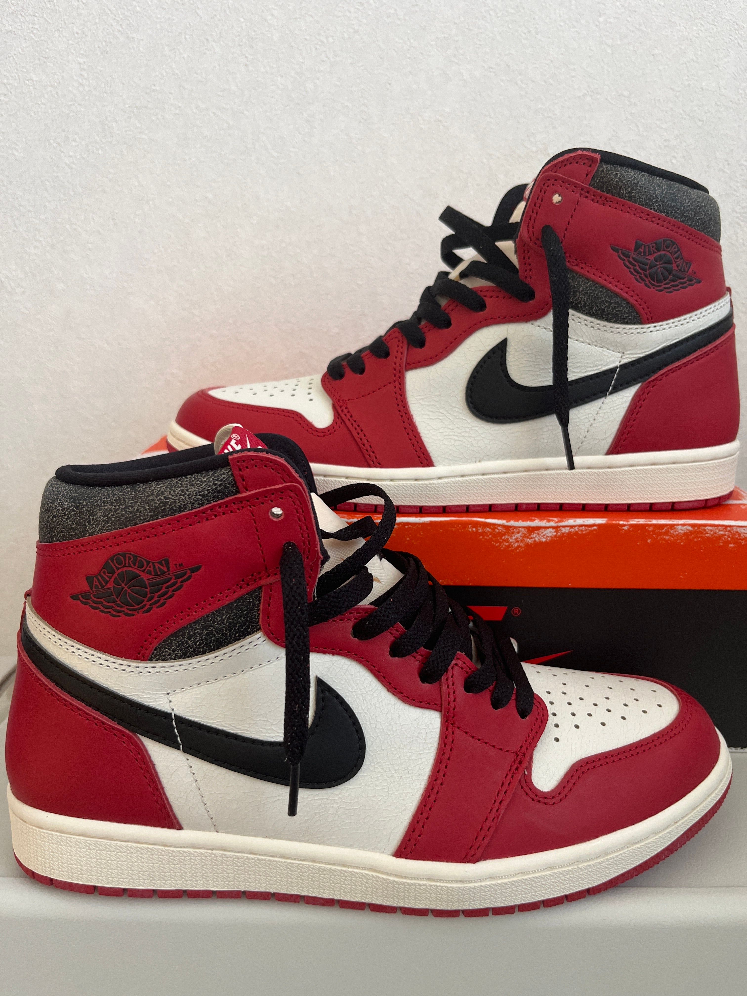 Nike Air Jordan 1 High OG "Lost & Found/Chicago"