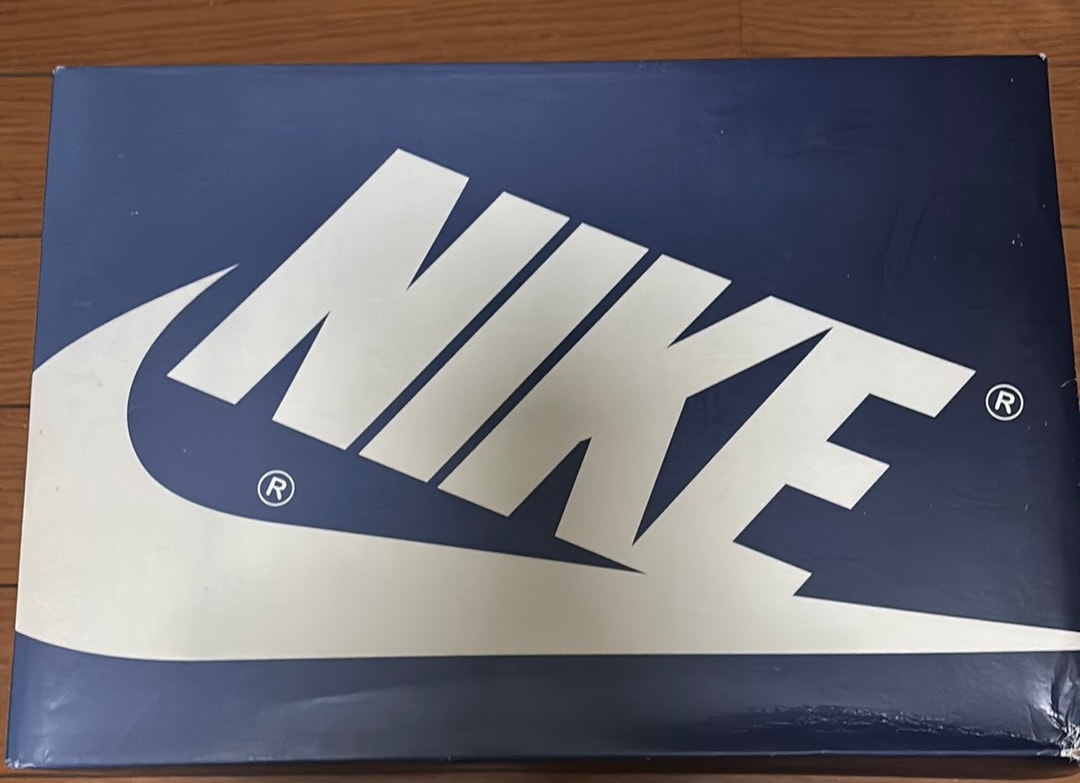 Trophy Room × Nike Air Jordan 1 Retro High "Chicago" (Friends and Family) (Blue Laces)