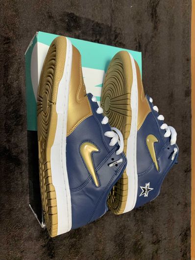 Supreme × Nike SB Dunk Low OG QS "Metallic Gold/Navy"