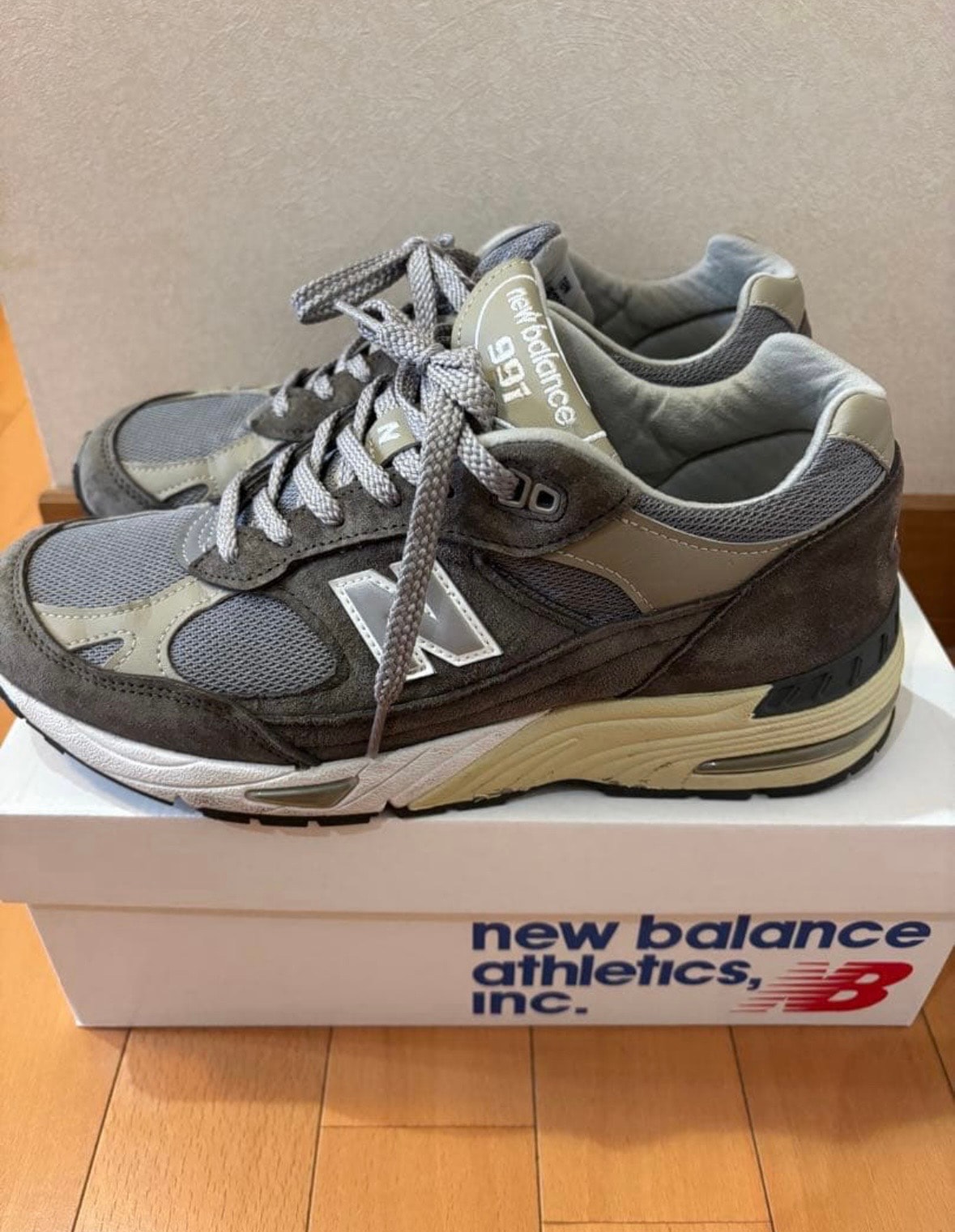 New Balance M991UKF Flimby Catalogue Pack "Grey/White"